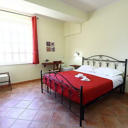 Guest House Capitan Libeccio โตรเปอา ภายนอก รูปภาพ