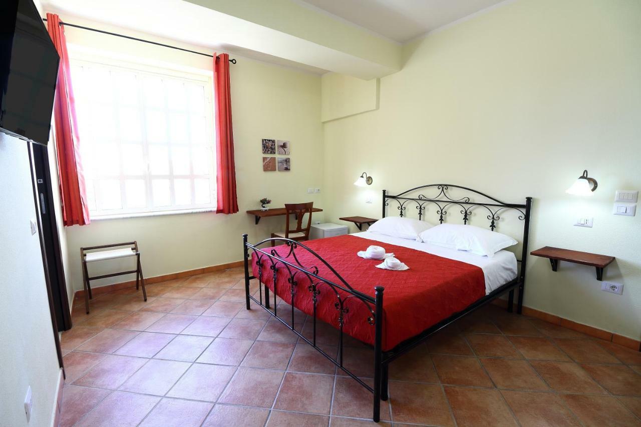 Guest House Capitan Libeccio โตรเปอา ภายนอก รูปภาพ