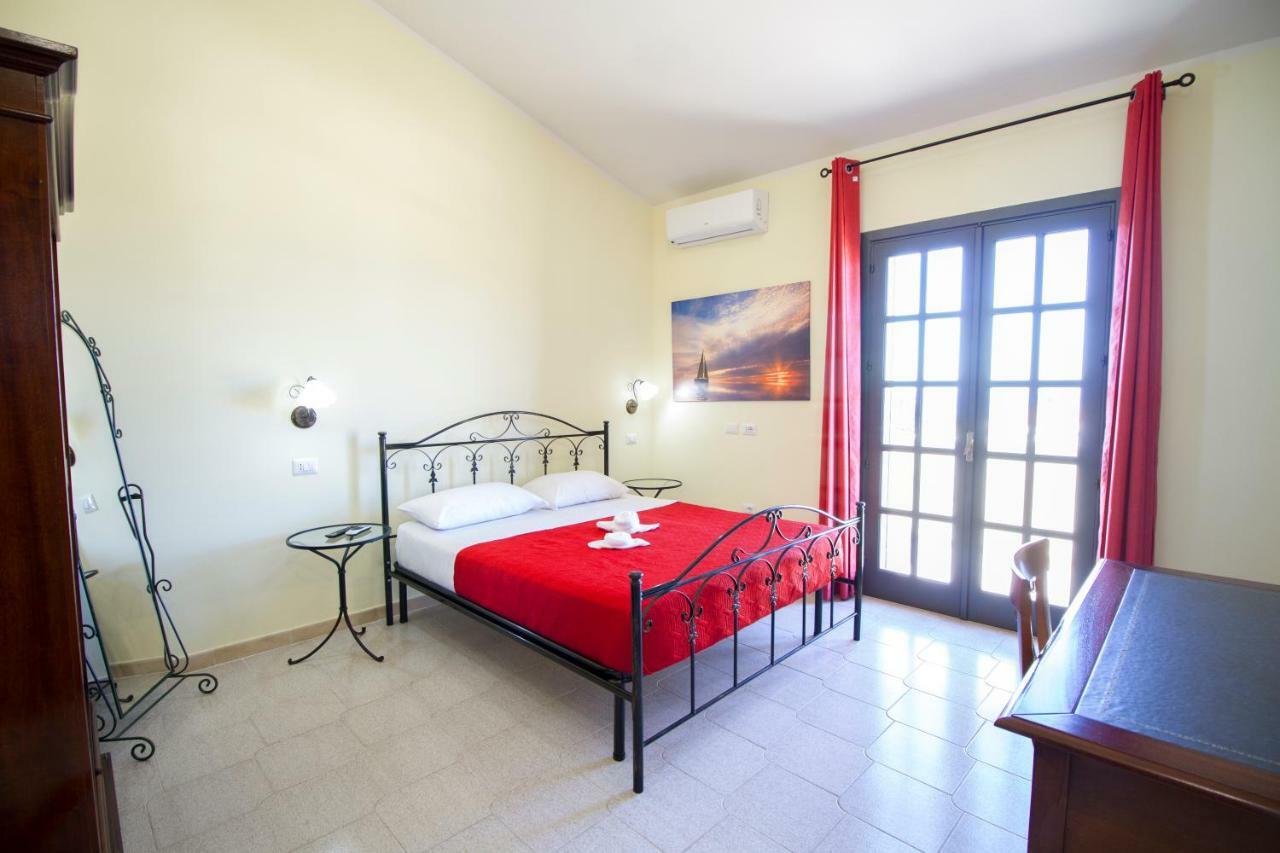 Guest House Capitan Libeccio โตรเปอา ภายนอก รูปภาพ