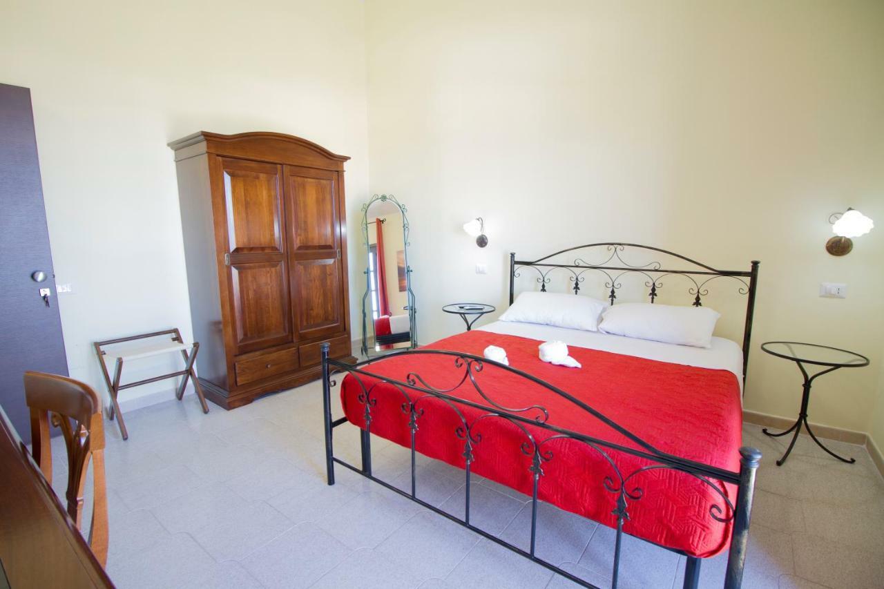 Guest House Capitan Libeccio โตรเปอา ภายนอก รูปภาพ